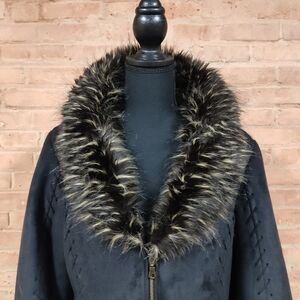 Talk of the Walk Black Jacket with Faux Fur Collar